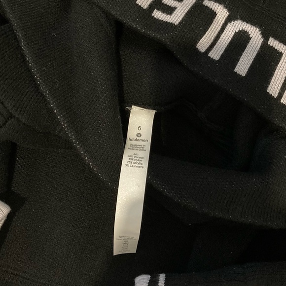 Lululemon Soothe Away Hoodie - Sz 6 - Picture 3 of 4
